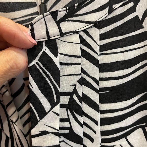 NEW Suit Blouse - Calvin Klein - Picture 5 of 13